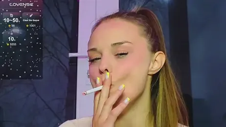 Misss_Vikk — Stripchat recorded stream screenshot (17 Apr 2026)