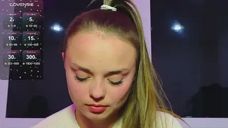 Misss_Vikk — Stripchat recorded stream screenshot (17 Apr 2026)