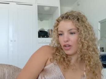 theislandgirl — Chaturbate recorded stream image, 17.04.2026 19:50