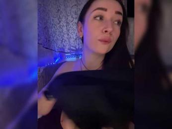 _dashulka_ — Bongacams recorded stream image, 18.04.2026 02:00