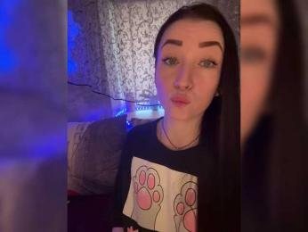 _dashulka_ — Bongacams recorded stream image, 18.04.2026 02:00