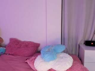 liliimoon — Camsoda recorded stream image, 18.04.2026 04:00
