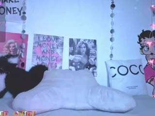 sofianiix — Camsoda recorded stream image, 18.04.2026 04:40