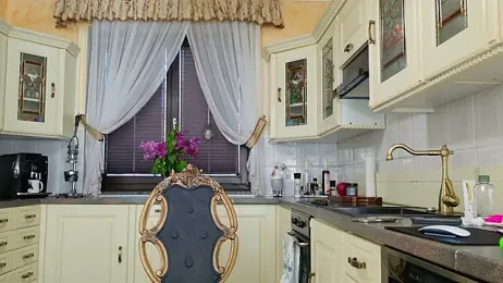 TUNDEROSE1 — Stripchat recorded stream screenshot (18 Apr 2026)