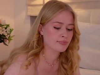 Juliajae — Flirt4free recorded stream screenshot (18 Apr 2026)