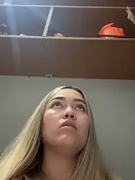 Danielavegax — Stripchat recorded stream screenshot (18 Apr 2026)