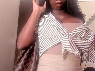 karliekayozz — Camsoda recorded stream image, 19.04.2026 01:30