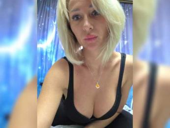 ARotikA1 — Bongacams recorded stream image, 19.04.2026 07:50