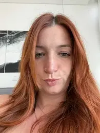 Laurahorney_xo — Stripchat recorded stream screenshot (19 Apr 2026)