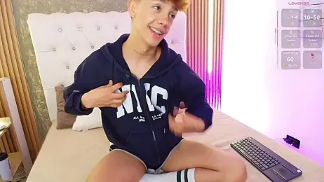 Tomy_Rox — Stripchat recorded stream image, 19.04.2026 20:40