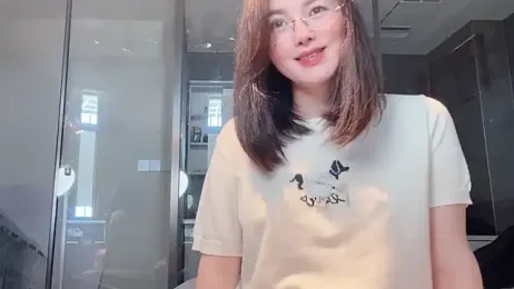 Krismil3 — Stripchat recorded stream image, 20.04.2026 01:10