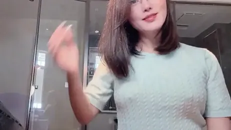 Krismil3 — Stripchat recorded stream image, 20.04.2026 01:10