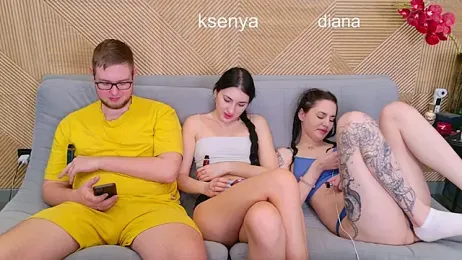 Ksenny — Stripchat recorded stream image, 20.04.2026 05:40