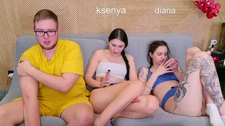 Ksenny — Stripchat recorded stream image, 20.04.2026 05:40