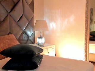 Leiza Thompson — Flirt4free recorded stream image, 20.04.2026 15:30