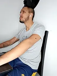 mosmar_20 — Stripchat recorded stream image, 20.04.2026 19:10