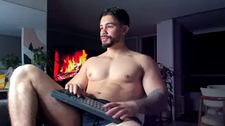 Valenthino_Salvatore — Stripchat recorded stream image, 21.04.2026 03:20