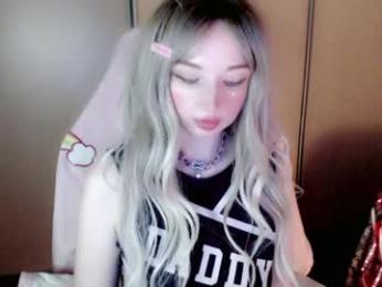 oh_pichuu — Chaturbate recorded stream image, 22.04.2026 15:20