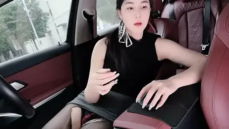 newwell — Stripchat recorded stream image, 23.04.2026 00:30