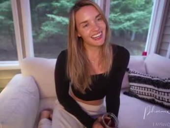 phoenix_taylor — Chaturbate recorded stream image, 23.04.2026 01:00