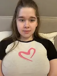 HornyGirlH — Stripchat recorded stream image, 24.04.2026 03:40