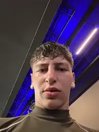 ARON_LUXX — Stripchat recorded stream image, 25.04.2026 16:30