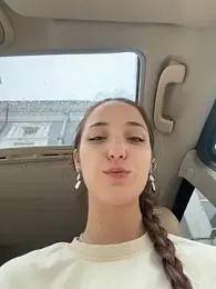 DollyTall — Stripchat recorded stream image, 26.04.2026 07:40