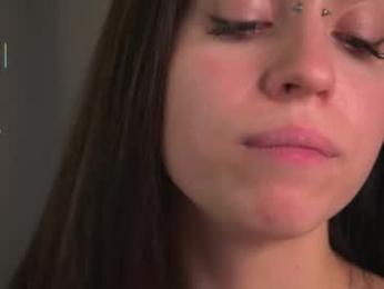 vivid_girls — Chaturbate recorded stream image, 26.04.2026 09:00