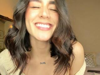 Louissa Bennett — Flirt4free recorded stream image, 26.04.2026 22:30