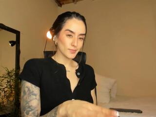 Louissa Bennett — Flirt4free recorded stream image, 26.04.2026 22:30