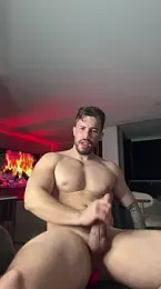 Valenthino_Salvatore — Stripchat recorded stream image, 28.04.2026 00:50