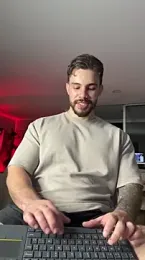 Valenthino_Salvatore — Stripchat recorded stream image, 28.04.2026 00:50