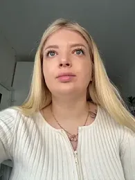 OdriOlsens — Stripchat recorded stream image, 29.04.2026 11:10