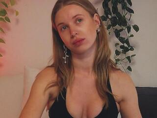 Emma Wilde — Flirt4free recorded stream image, 01.05.2026 04:10