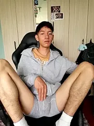 heyy_noah11 — Stripchat recorded stream image, 02.05.2026 17:20