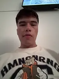 Logan_smith1 — Stripchat recorded stream image, 02.05.2026 18:10