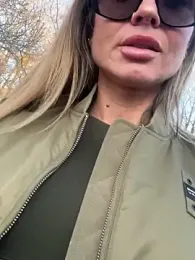 Etwas_neugierig — Stripchat recorded stream screenshot (09 Mar 2025)