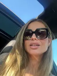 Etwas_neugierig — Stripchat recorded stream screenshot (09 Mar 2025)