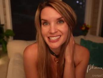 phoenix_taylor — Chaturbate recorded stream image, 02.05.2026 23:50