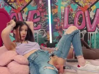 vanessa_love — Chaturbate recorded stream image, 02.05.2026 17:00