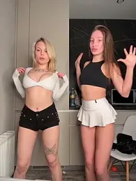 elloriah — Stripchat recorded stream image, 04.05.2026 19:00