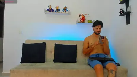 heteros_curious — Stripchat recorded stream image, 05.05.2026 02:00