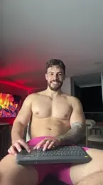 Valenthino_Salvatore — Stripchat recorded stream image, 04.05.2026 22:40