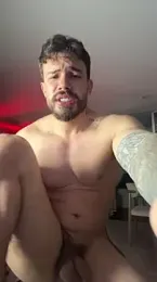 Valenthino_Salvatore — Stripchat recorded stream image, 04.05.2026 22:40