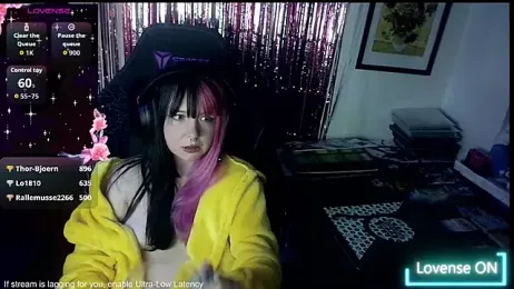 CutieTracer — Stripchat recorded stream image, 05.05.2026 20:50