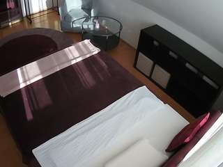 voyeurcam-julmodels-whitebed-2 — Camsoda recorded stream image, 05.05.2026 14:10
