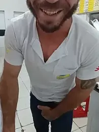 RobertoLuiz84 — Stripchat recorded stream image, 08.05.2026 12:50