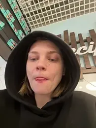 ValenciaShock — Stripchat recorded stream image, 09.05.2026 06:30
