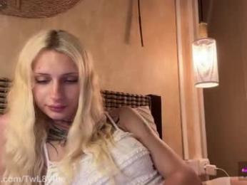 twl8vibe — Chaturbate recorded stream image, 10.05.2026 17:40