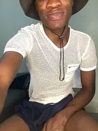 thandolezwe1 — Stripchat recorded stream image, 11.05.2026 19:20